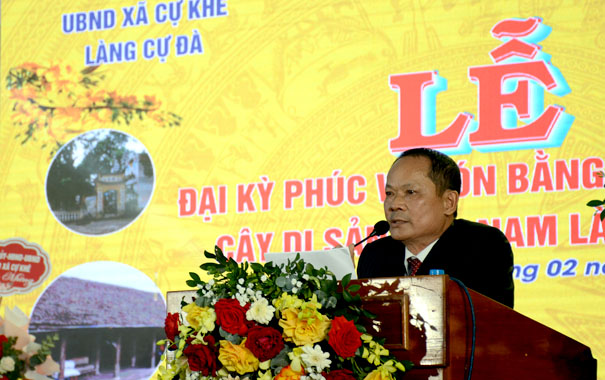 A person speaking at a podiumDescription automatically generated