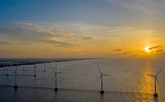 Phát triển điện gió ngoài khơi hướng tới chuyển đổi năng lượng xanh