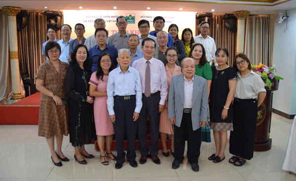 Nhiều ý kiến nhằm ứng phó với biến đổi khí hậu và mô hình phát triển kinh tế xanh của cộng đồng Việt Nam được công bố