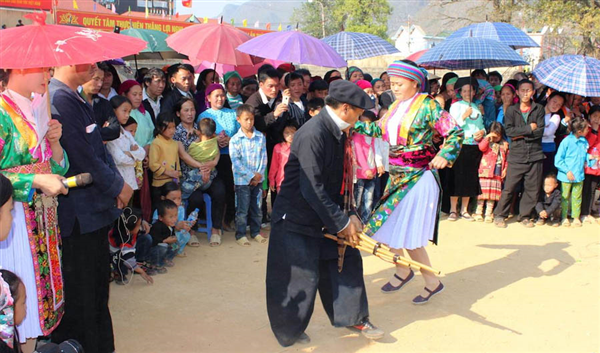 Chuyện trò